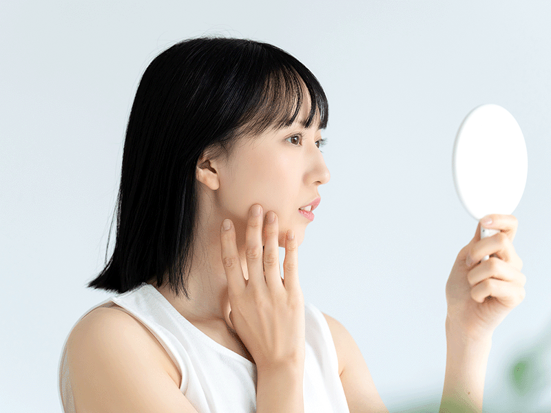 肌が気になる女性